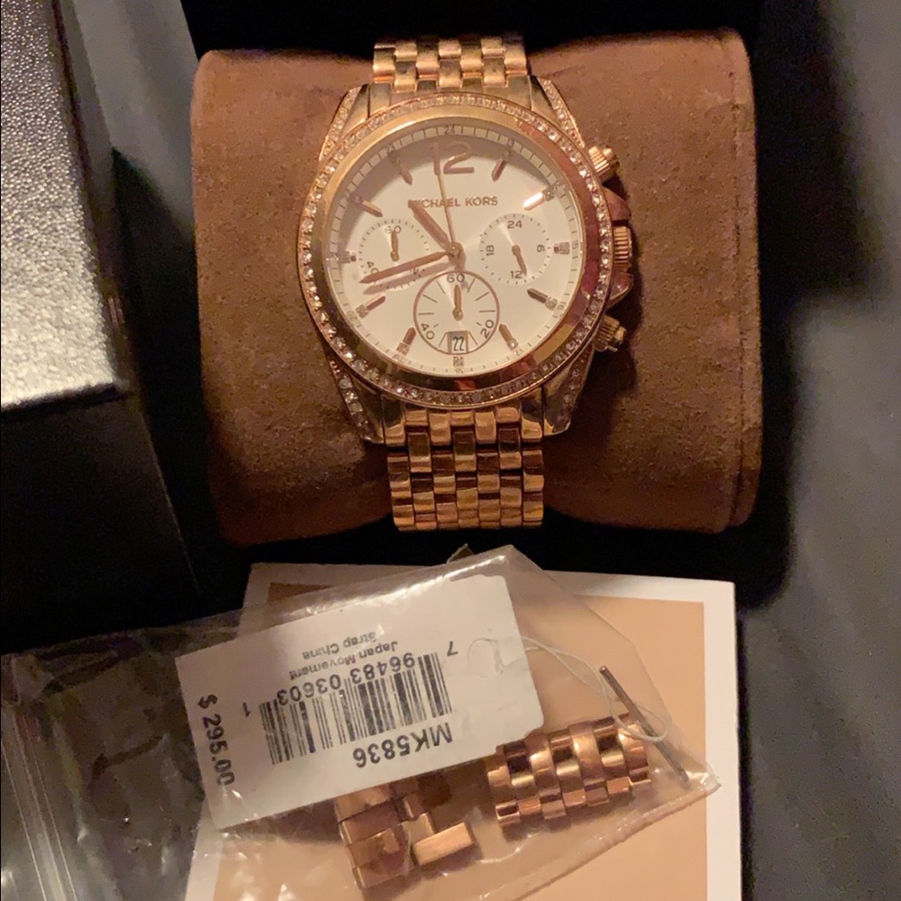 Michael Kors rose gold watch